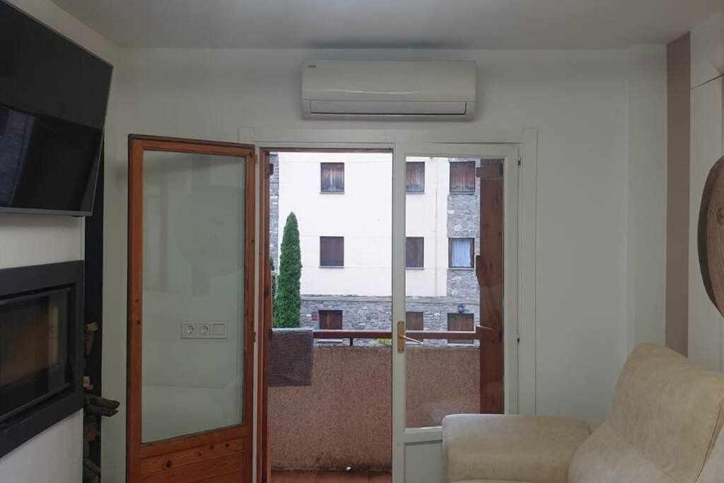 Acogedor Apartamento En El Pirineo Aragones Villanua Bagian luar foto